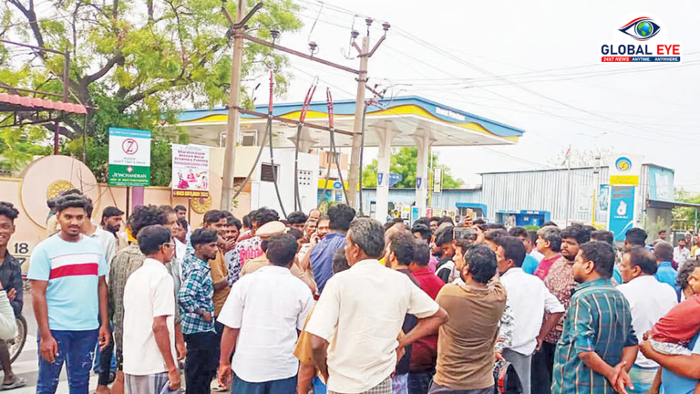 ஆவடியில் விடிய விடிய நீடித்த மின்வெட்டு: ஆத்திரமடைந்த பொதுமக்கள் சாலை மறியல்!