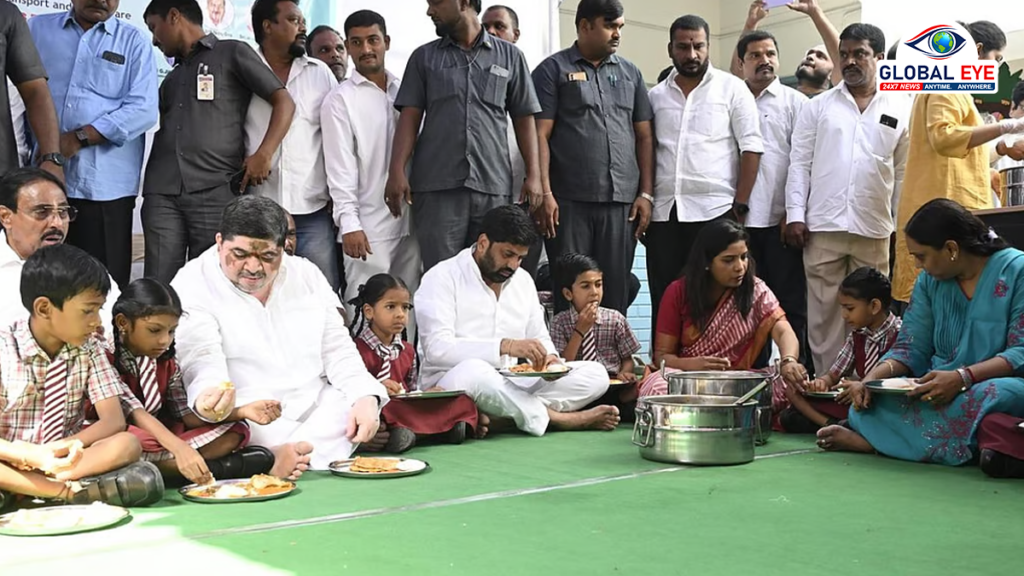 தெலங்கானா அரசுப் பள்ளிகளில் சத்துமிக்க காலை உணவுத் திட்டம் தொடக்கம்: மாணவர்கள் மகிழ்ச்சி!