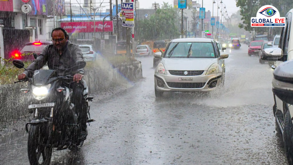 தமிழகத்தில் கனமழை எச்சரிக்கை: வளிமண்டல சுழற்சியால் பல மாவட்டங்களில் மழைக்கு வாய்ப்பு!