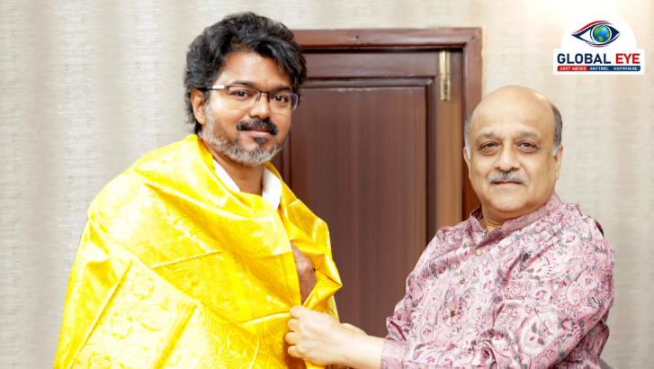 சென்னை உயர்நீதிமன்ற தலைமை நீதிபதி இல்லத்திற்கு முதலமைச்சர் விஜய் நேரில் வருகை – பொன்னாடை அணிவித்து உற்சாக வரவேற்பு!