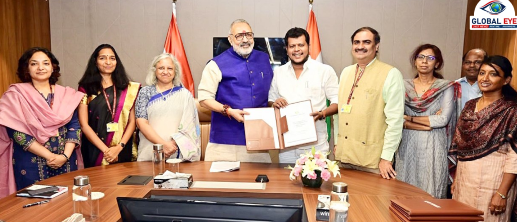 “நெசவாளர்களின் வாழ்வாதாரத்தை மேம்படுத்த டெல்லியில் தவெக அரசு குரல்!” – மத்திய ஜவுளித் துறை அமைச்சர் திரு. கிரிராஜ் சிங் அவர்களிடம் தமிழக திட்டங்களுக்கான நிதி வேண்டி கோரிக்கை மனு அளித்த மாண்புமிகு அமைச்சர் திரு. ம. விஜய் பாலாஜி!