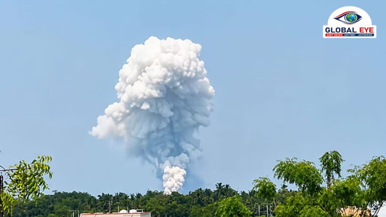 சிவகாசி அருகே பட்டாசு ஆலையில் பயங்கர வெடி விபத்து: தொழிலாளர்கள் சிக்கித் தவிப்பு; மீட்புப் பணி தீவிரம்!