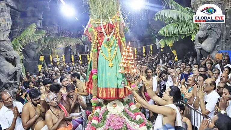 சங்கரநாராயண சுவாமி கோவிலில் ஆடித்தபசு விழா கொடியேற்றத்துடன் கோலாகலத் தொடக்கம்!
