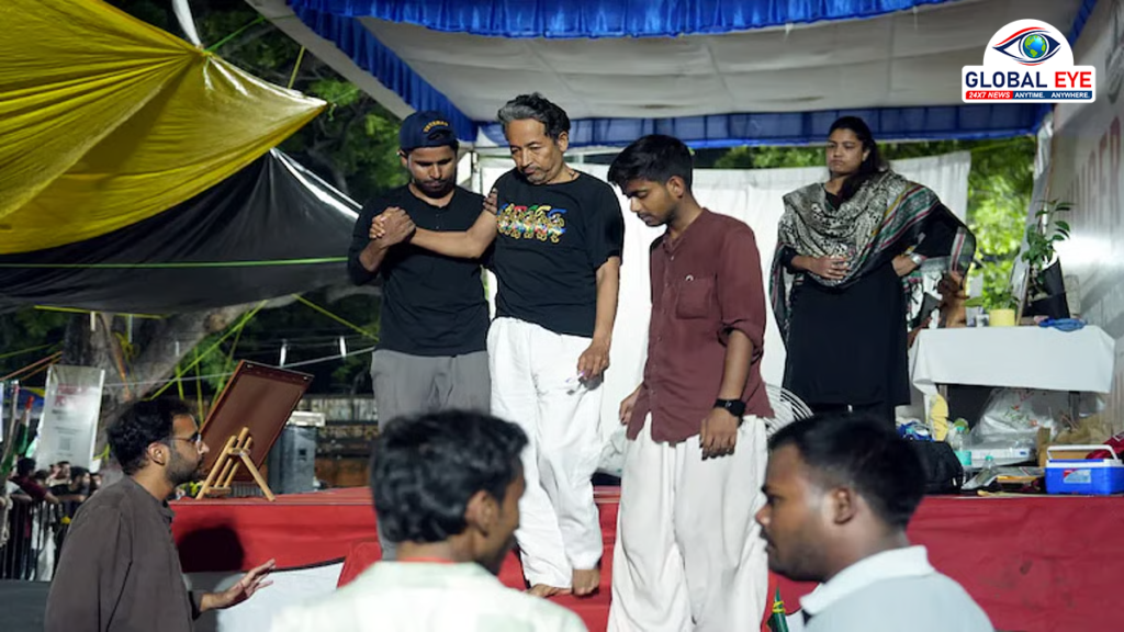 டெல்லியில் பரபரப்பு: சோனம் வாங்சுக் திடீர் உடல்நலக்குறைவு – மருத்துவமனைக்கு அழைத்துச் சென்ற காவல்துறை; ஆதரவாளர் அபிஜித் திப்கே கைது!