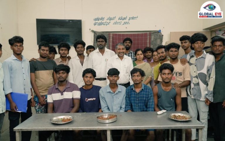கள்ளக்குறிச்சி MBC கல்லூரி மாணவர் விடுதியில் மாண்புமிகு அமைச்சர் வன்னி அரசு அதிரடி ஆய்வு! மாணவர்களுடன் அமர்ந்து சிற்றுண்டி உண்டு குறைகளைக் கேட்டறிந்தார்!