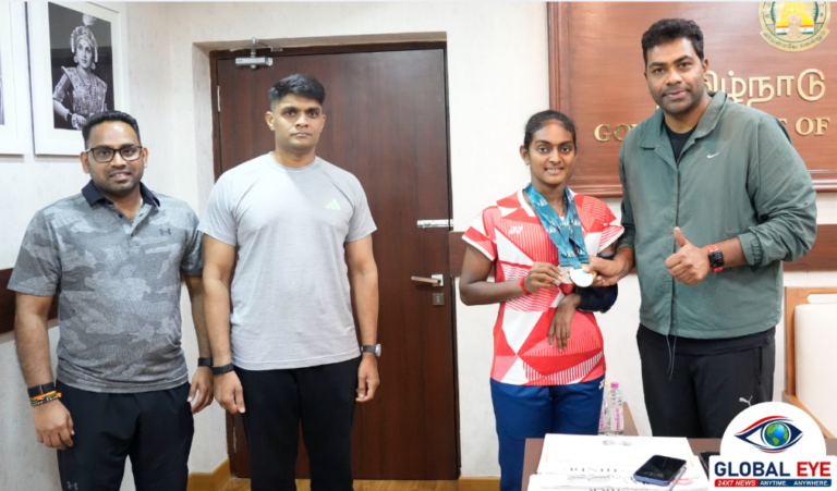 சர்வதேச பாரா பேட்மிண்டனில் 6 பதக்கங்கள் வென்று சாதனை! விளையாட்டுத் துறை அமைச்சர் திரு. ஆதவ் அர்ஜுனா அவர்களிடம் வீராங்கனை துளசிமதி முருகேசன் வாழ்த்துப் பெற்றார்!