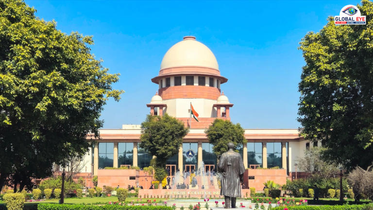 குற்றம் சாட்டப்பட்டவர்களின் புகைப்படங்களை வெளியிடத் தடை விதிக்க கோரிய மனு”: மத்திய அரசு, சமூக வலைதளங்களுக்கு உச்சநீதிமன்றம் நோட்டீஸ்!