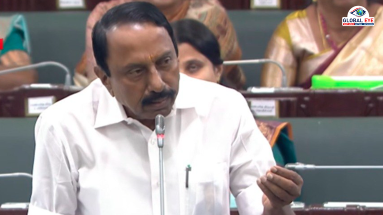 அரசு காரில் போனால் தனி மரியாதை”: எம்.எல்.ஏ-க்களுக்குக் கார் வழங்கும் விவகாரத்தில் அமைச்சர் செங்கோட்டையன் கேள்வி!