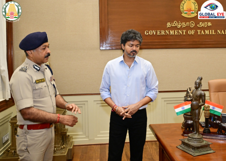 இங்கிலாந்திலிருந்து மீட்கப்பட்ட 16-ஆம் நூற்றாண்டு திருமங்கை ஆழ்வார் சிலை: மாண்புமிகு முதலமைச்சர் பார்வையிட்டார்!