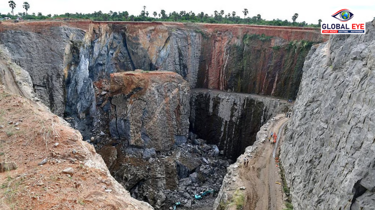 அனைத்து குவாரிகளையும் அரசே நடத்தக் கோரிய வழக்கு: தமிழக அரசு பதிலளிக்க ஐகோர்ட் உத்தரவு!
