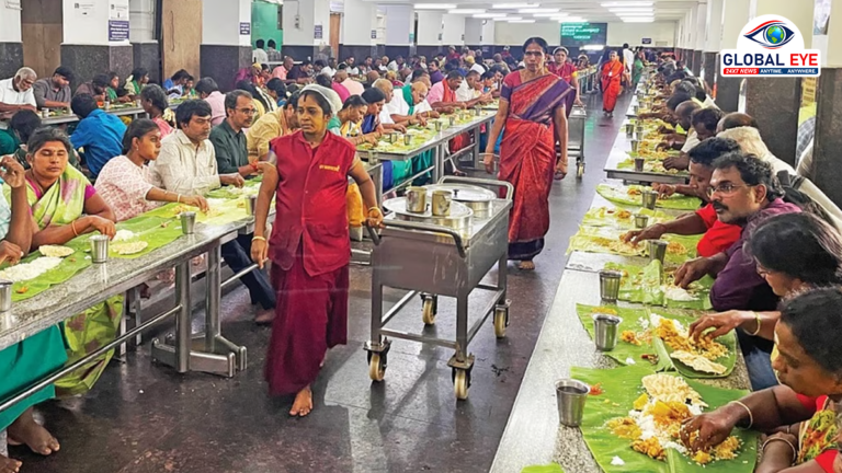 பழநி முருகன் கோயில் அன்னதானக் கூடம்: ஒரே பந்தியில் 410 பக்தர்கள் அமர்ந்து சாப்பிடும் வகையில் பிரம்மாண்ட ஏற்பாடு!