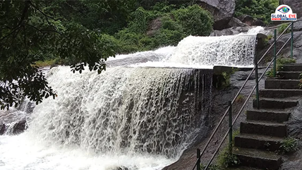 கோவை குற்றாலத்தில் திடீர் வெள்ளப்பெருக்கு: சூழல் சுற்றுலா தற்காலிகமாக மூடல் – வனத்துறை அதிரடி அறிவிப்பு!