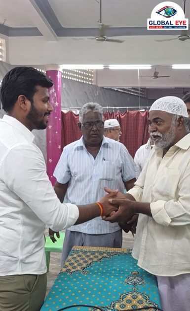 விருதுநகர் பெரிய பள்ளிவாசல் பகுதியில் எம்.எல்.ஏ எஸ்.பி.செல்வம் உருக்கமான சந்திப்பு! இஸ்லாமிய சகோதரர்களுக்கு நேரில் நெஞ்சார்ந்த நன்றி!