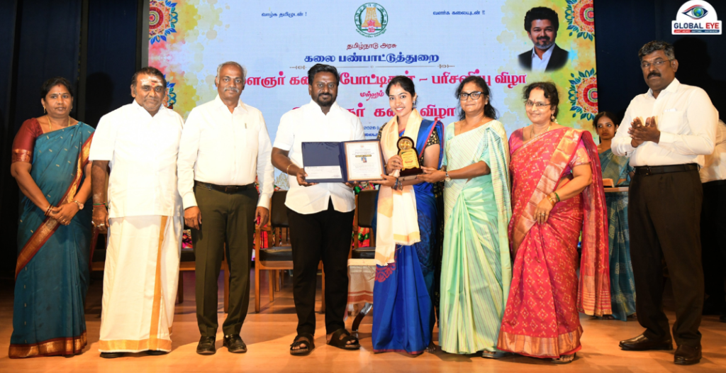 🎨 இளம் கலைஞர்களுக்குப் பரிசளிப்பு: கலை பண்பாட்டுத்துறை மாநிலப் போட்டிகளில் வெற்றி பெற்றவர்களுக்கு அமைச்சர் ராஜ்மோகன் வாழ்த்து!