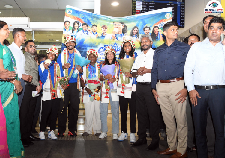 ஆசிய விளையாட்டுப் போட்டிகளில் பதக்கம் வென்ற தமிழக வீரர், வீராங்கனைகளுக்குச் சென்னையில் உற்சாக வரவேற்பு!