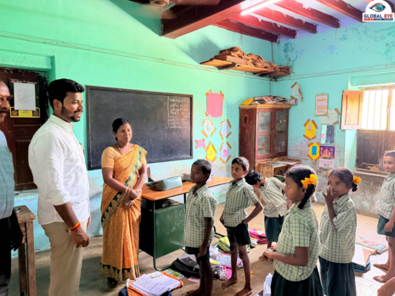பொதுமக்களின் குரலுக்குச் செவிமடுத்த சட்டமன்ற உறுப்பினர்! – விருதுநகர் பி. குமாரலிங்கபுரம் பகுதியில் நேரில் ஆய்வு மேற்கொண்டு அடிப்படை வசதிகள் குறித்துக் குறைகளைக் கேட்டறிந்தார் S.P. செல்வம் MLA!